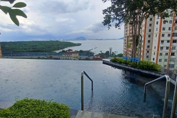 Unclassified image, 1 of 41, button - Aesthetic 2BR @ Urban Suite (Infinite Pool & Gym) (George Town)