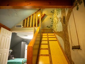 4 bedrooms, WiFi, bed sheets