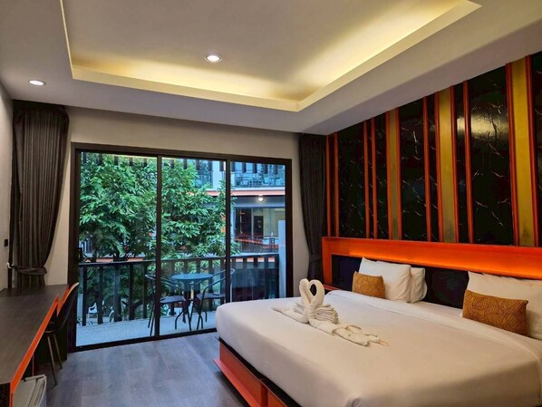 Deluxe Double or Twin Room, Pool View | In-room safe, desk, blackout drapes, free WiFi