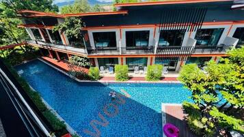 Outdoor pool, sun loungers