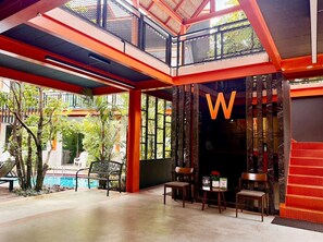 Outdoor pool, sun loungers - WOW PHUKET (Chalong)