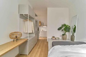 Room - Express by M Village Nguyen Du, a brand of Modern Village Lifestyle (Ho Chi Minh City)