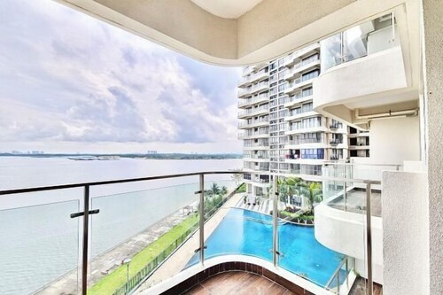 Country Garden Danga Bay InStyle Sea View Homestay Suite by NEO