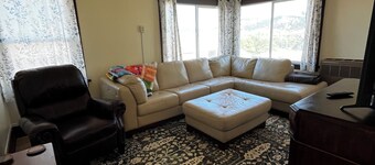 Cozy & Quiet: Apartment located in a quiet neighborhood in Rapid City