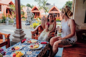 Outdoor dining - Nusa Dua Huts Pondok Gajah Para by EPS (Nusa Dua)