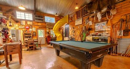 Fabulous family friendly-3-bedroom cabin within minutes of Stephenville and TSU