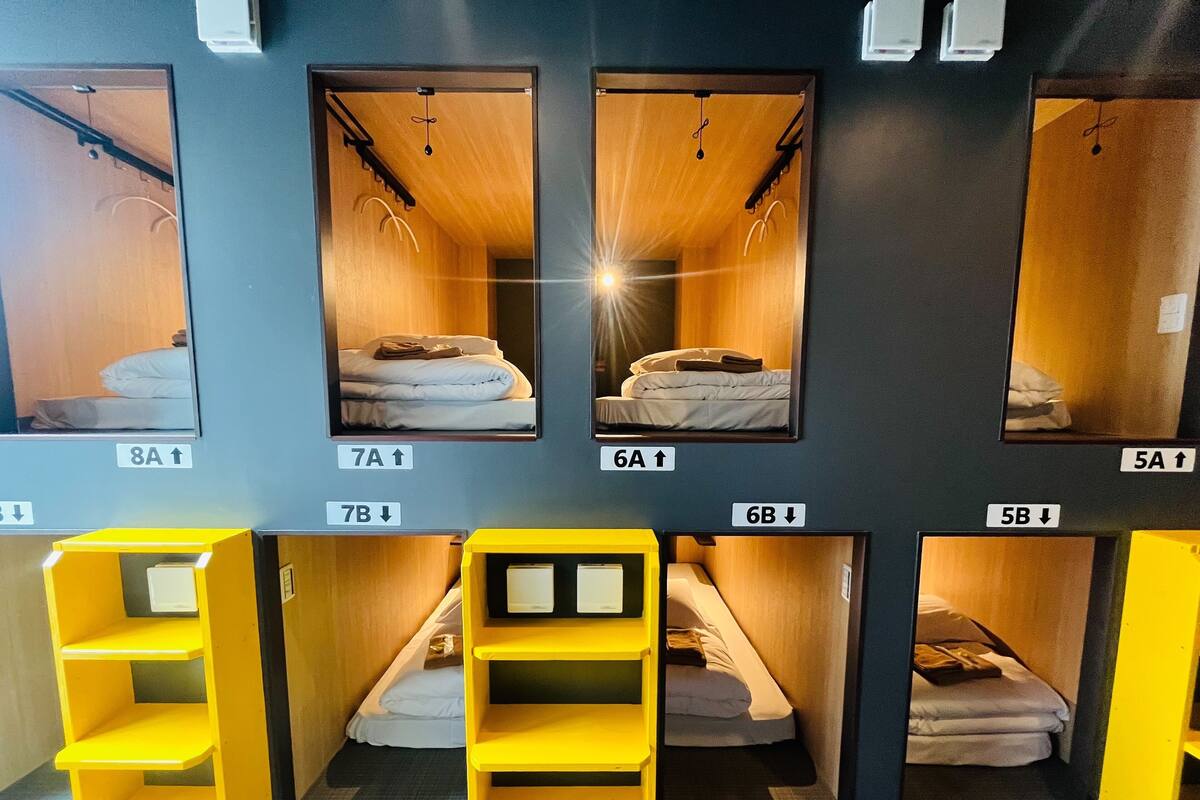 Shared Dormitory, Men only | Blackout drapes, free WiFi