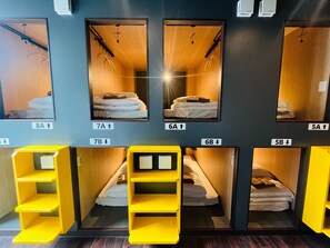 宿舍, 男士专用房 | 遮光窗帘、免费 WiFi