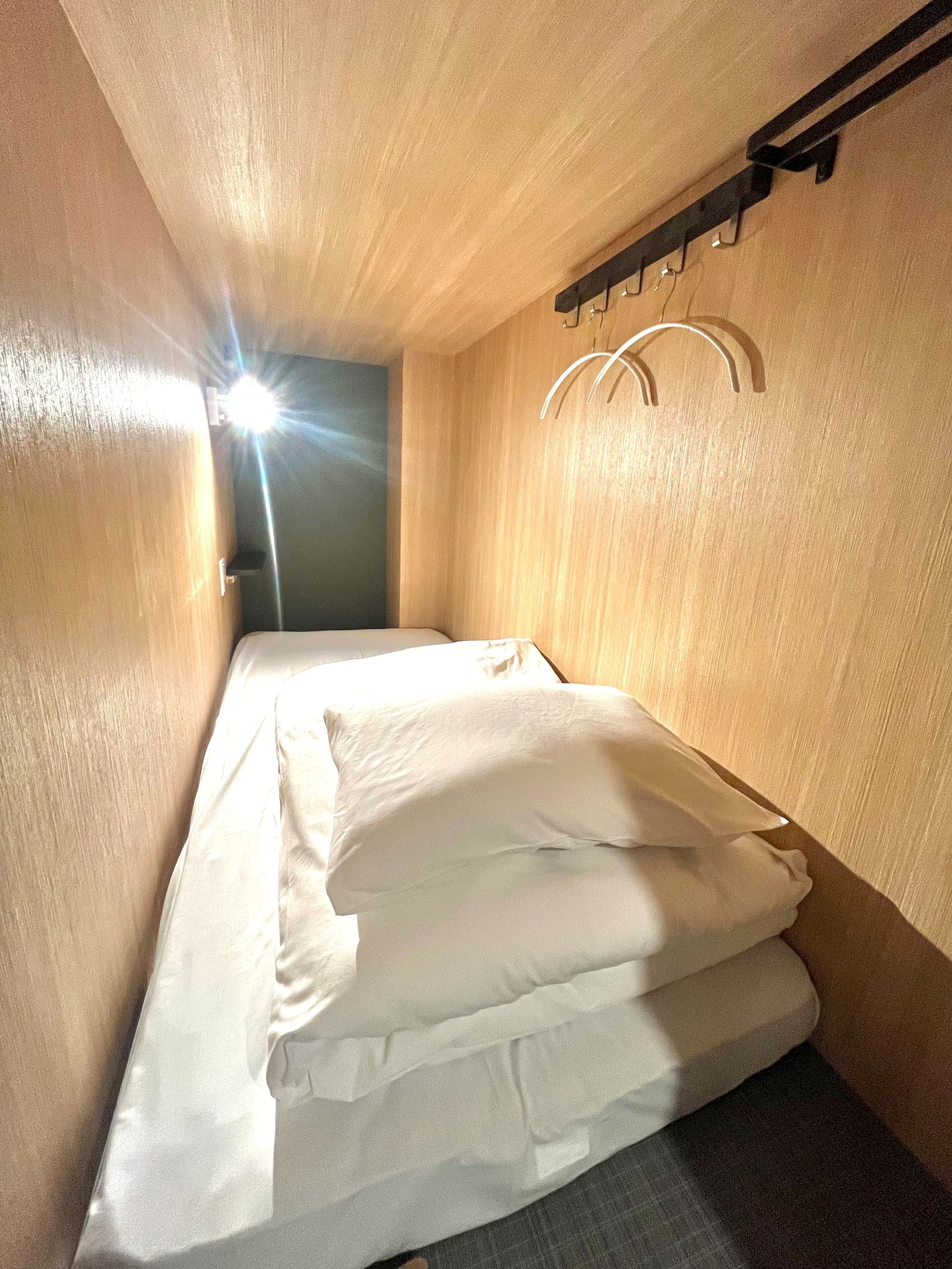 Shared Dormitory, Men only | Blackout drapes, free WiFi