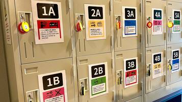 Shared Dormitory, Men only | Blackout drapes, free WiFi