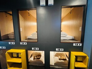 宿舍, 男士专用房 | 遮光 窗帘、免费 WiFi