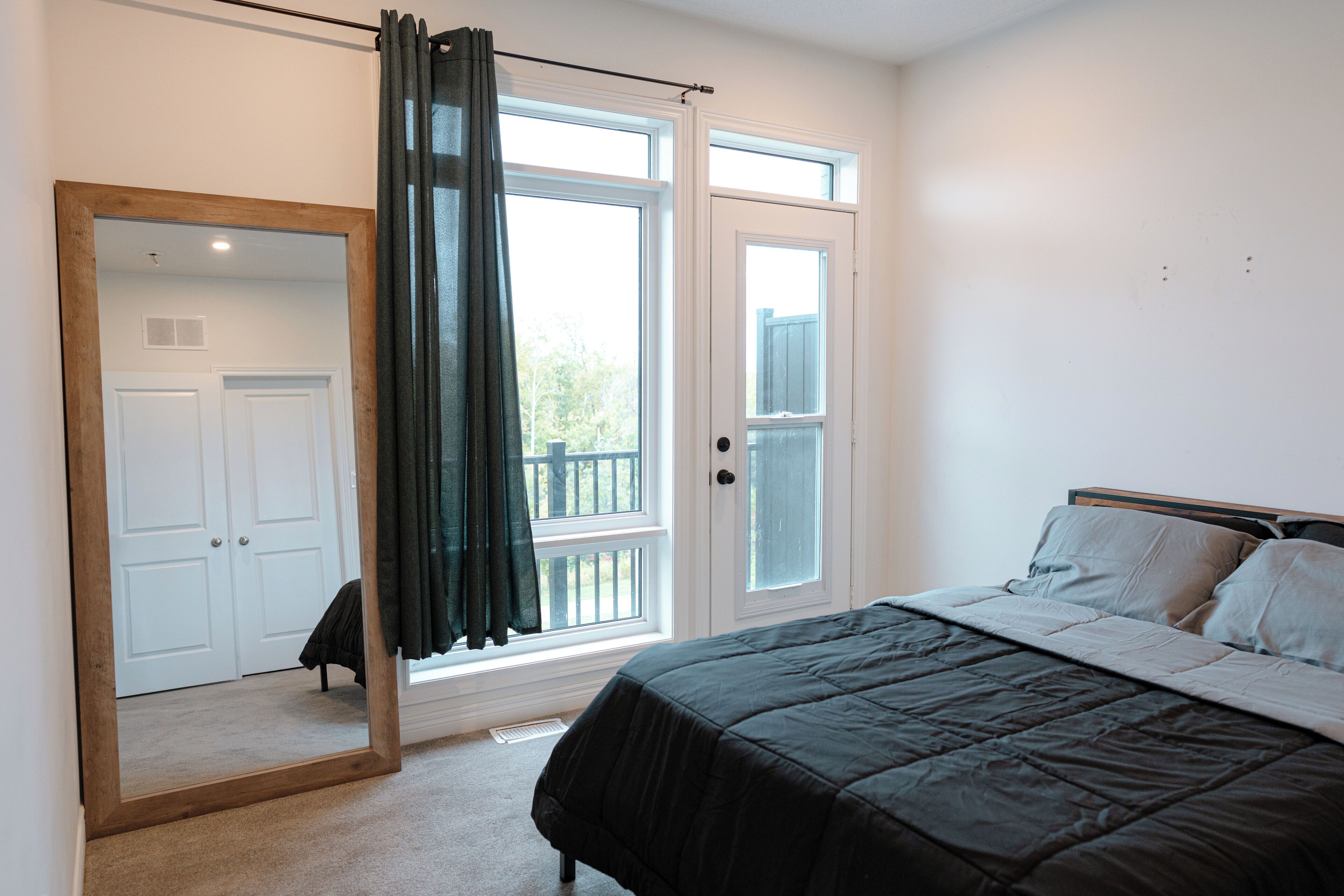 3 bedrooms, in-room safe, iron/ironing board, WiFi