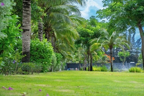 Boendets fasad - kväll/natt