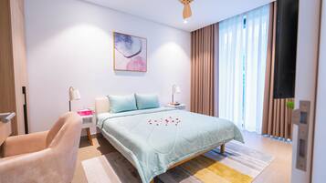 Chambre Double Deluxe, balcon, vue Ă©tablissement | Ăquipements de la chambre