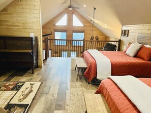 2 dormitoris, escriptori i planxa i posts de planxar