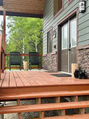 Terrace/patio - Adventure Basecamp - Hot Tub-Trails-Legendary Fishing-Near Yellowstone-WiFi (Island Park)