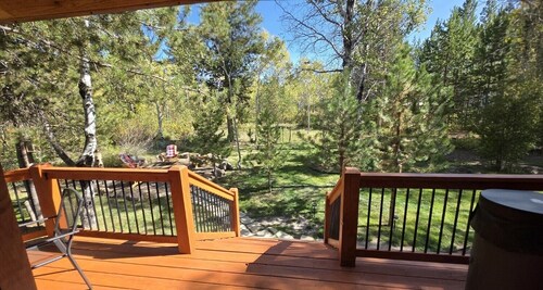 Reels & Rides Retreat - Ample Parking, Hot Tub, Fast Wifi