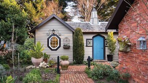 Exterior - Musk Farm Studio Daylesford (Musk)