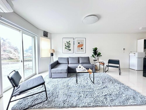 Modern property 15 mins to Kumamoto airport by Restavio