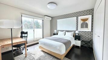 3 dormitorios, escritorio, tabla de planchar con plancha y wifi