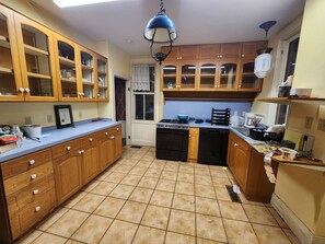 Microwave, oven, stovetop, dishwasher