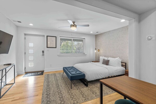 Bureau, fer et planche à repasser, Wi-Fi, literie fournie