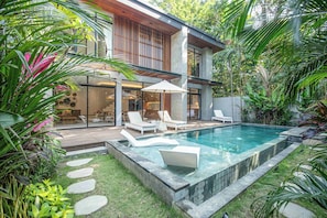 Villa (5 Bedrooms) | Extérieur