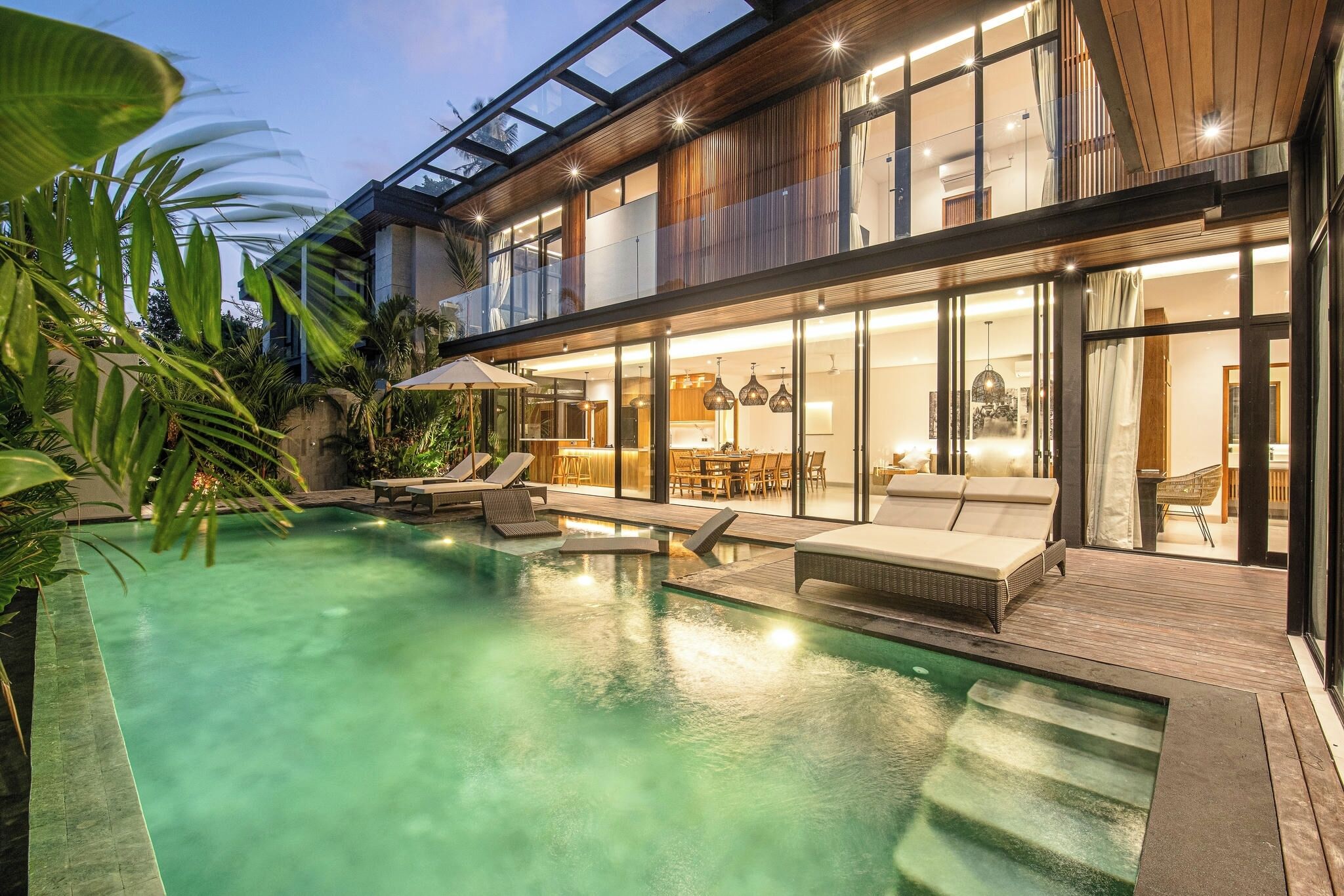 Villa (6 Bedrooms) | Exterior