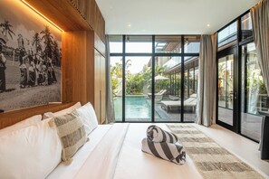 Villa (6 Bedrooms) | Exterior