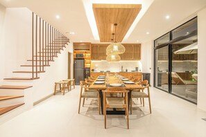 Villa (5 Bedrooms) | Extérieur