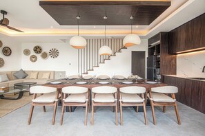 Villa (5 Bedrooms) | Exterior