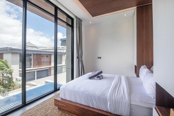 Villa (5 Bedrooms) | Exterior