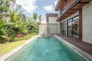 Villa (5 Bedrooms) | Exterior