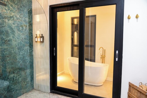 Couples Suites at Ocean Park Beach Club