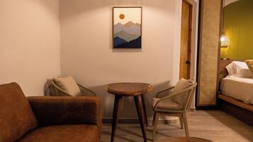 Deluxe Studio | Living area