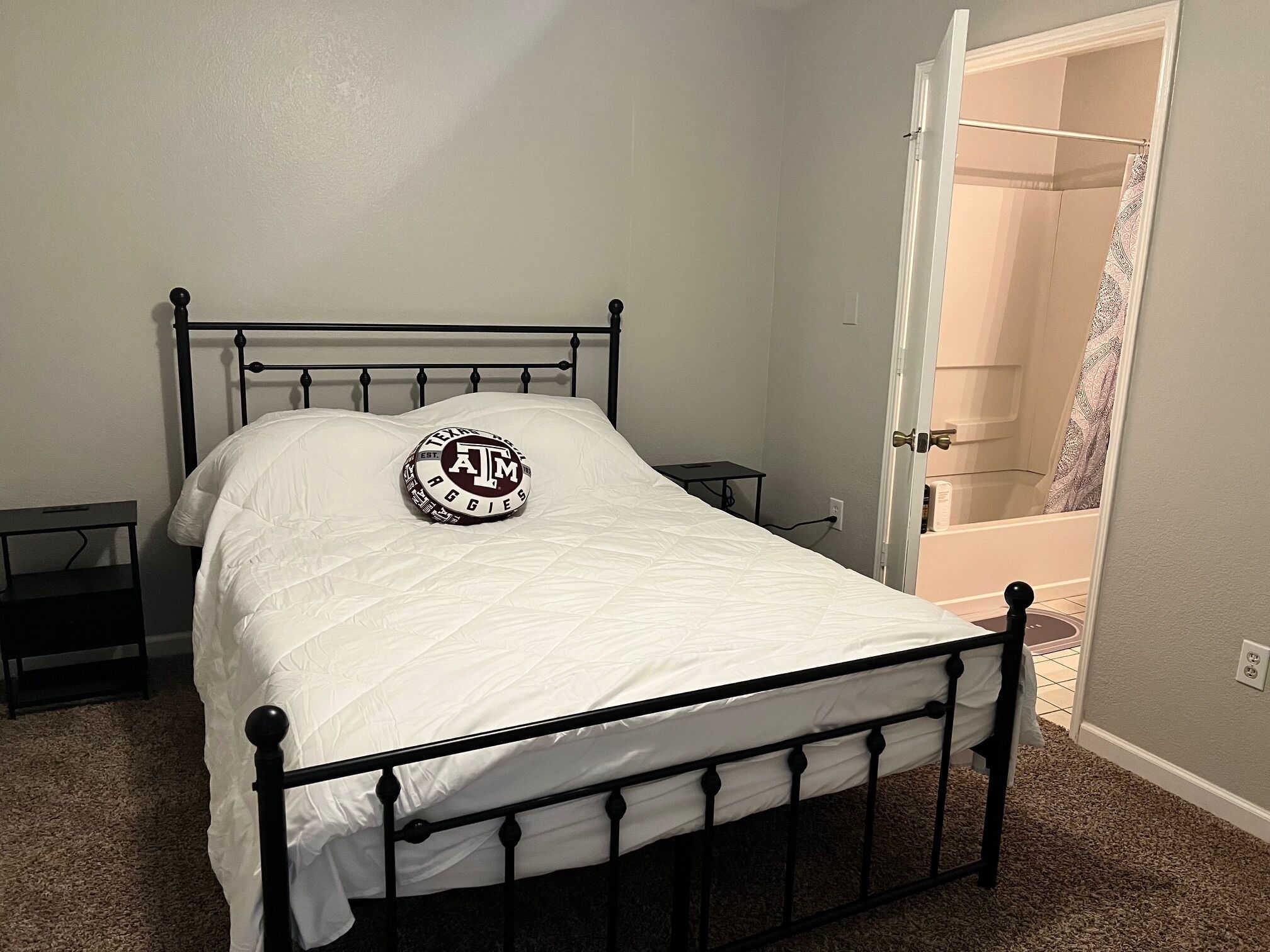 4 Schlafzimmer, kostenloses WLAN, Bettwäsche