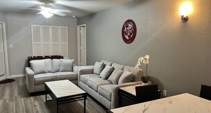 Spacious 4-bedroom in College Station, less than 2 miles from Kyle Field.