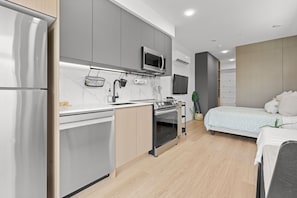 1 غرفة نوم ومكواة/لوح كي وواي فاي وملاءات أسرّة