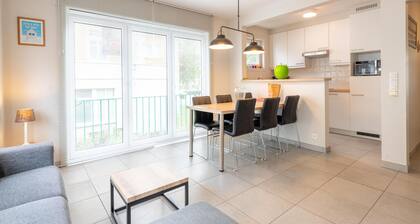 Spacious flat with prime location