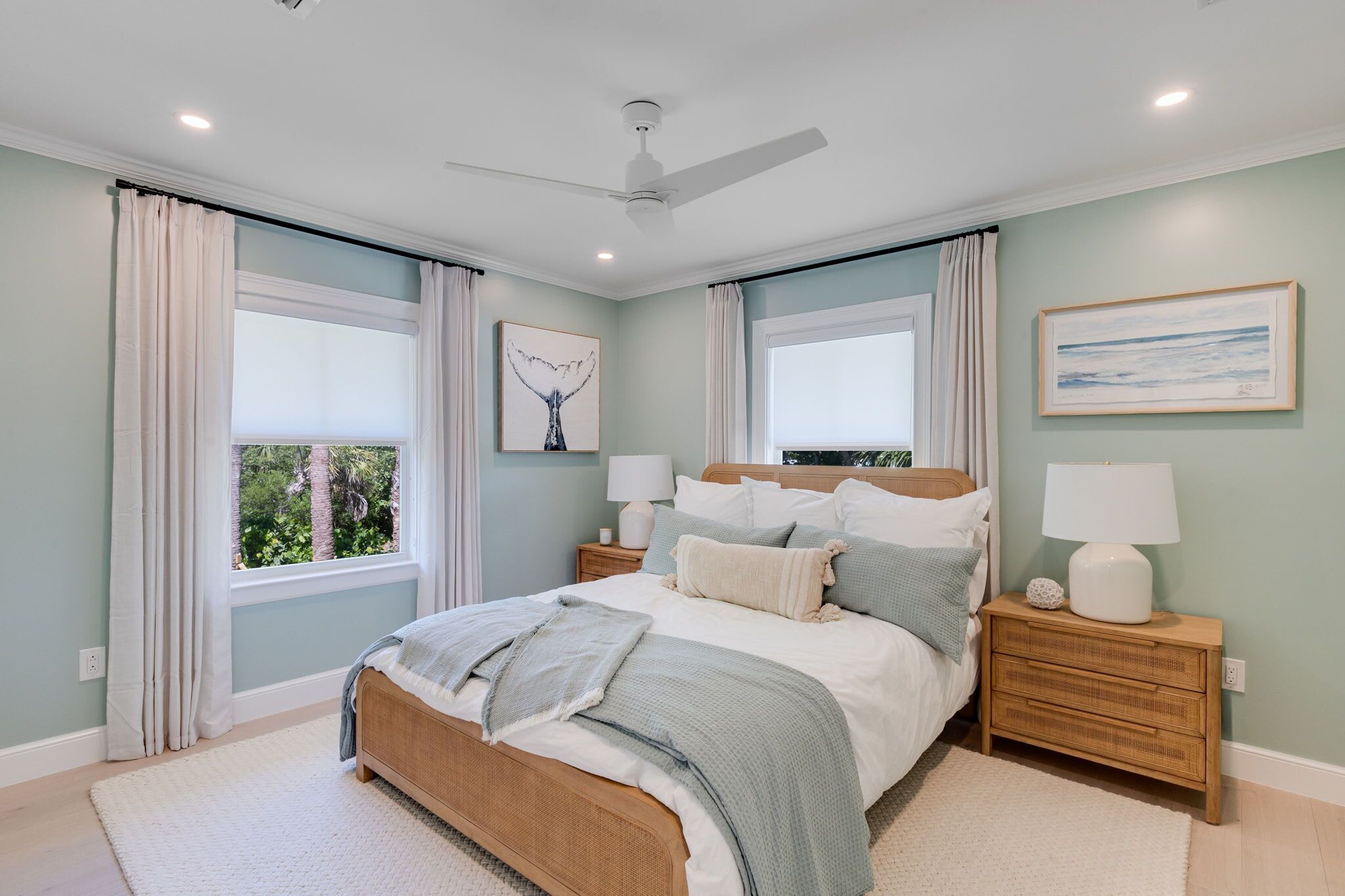 5 slaapkamers, een bureau, een strijkplank/strijkijzer, wifi