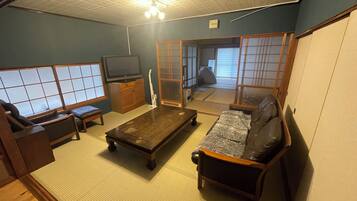 2 chambres, fer et planche à repasser, accès Internet, draps fournis