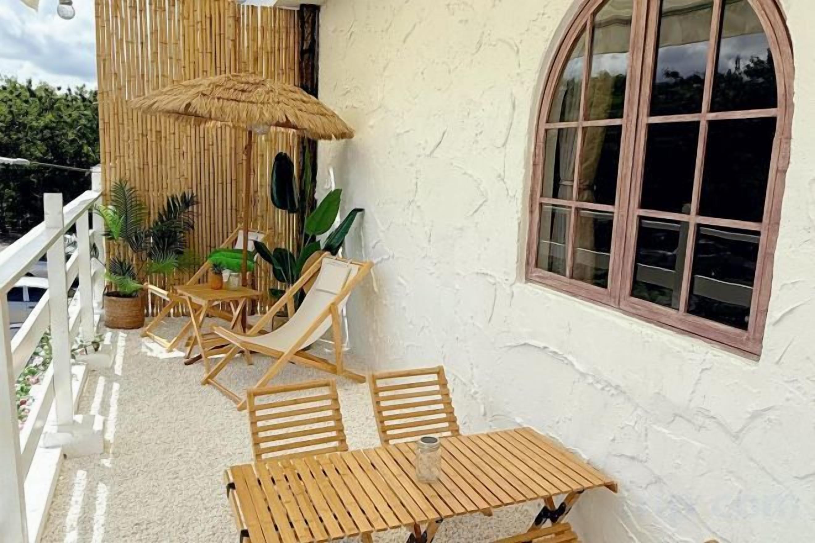 Tempat makan luar