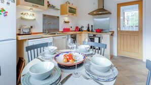Private kitchen - 2 bedroom accommodation in Cawdor (Cawdor)