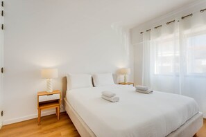 1 bedroom, iron/ironing board, internet, bed sheets - GuestReady - Cosy living in Cascais (Cascais)