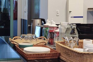 Dining - Psych Hostel (Chiang Mai)
