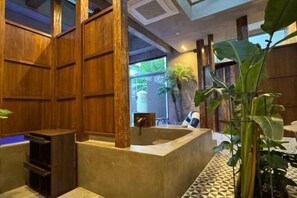 Cribs/infant beds - Dodu trophycal Pool Villa near by Airport (Jeju)