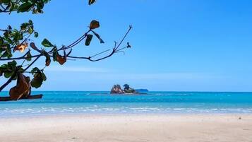 Praia particular nas proximidades