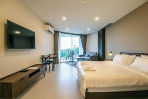 Cribs/infant beds - Escape Condominium Beachfront Suites - Mae Phim (Klaeng)