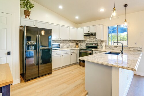 Putting Green & Pool! Peoria Home Near Sports