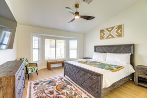 4 bedrooms, iron/ironing board, internet, bed sheets